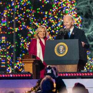 Joe Biden e Jill Biden inauguram a árvore de Natal da Casa Branca