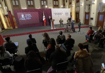 Jornalistas acompanham a entrevista coletiva diária do presidente do México, Andrés Manuel López Obrador