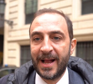 Emiliano Fittipaldi, diretor do jornal italiano Domani, cujos jornalistas podem ser presos