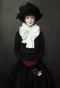 Mulher em retrato inspirado em antigos mestres da pintura, fotografia exibida em Londres 