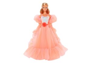 Barbie com vestido de noite rosa