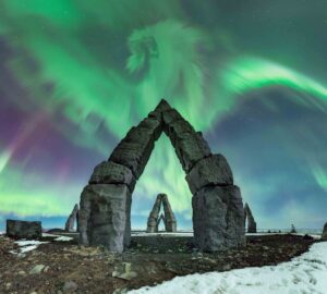 Aurora boreal na Islândia, foto do céu finalista do prêmio do Observatório de Grenwich