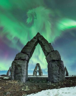 Aurora boreal na Islândia, foto do céu finalista do prêmio do Observatório de Grenwich