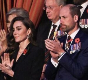 Kate e William no Dia do Armistício em Londres, usando a poppy (papoula) vermelha símbolo da campanha