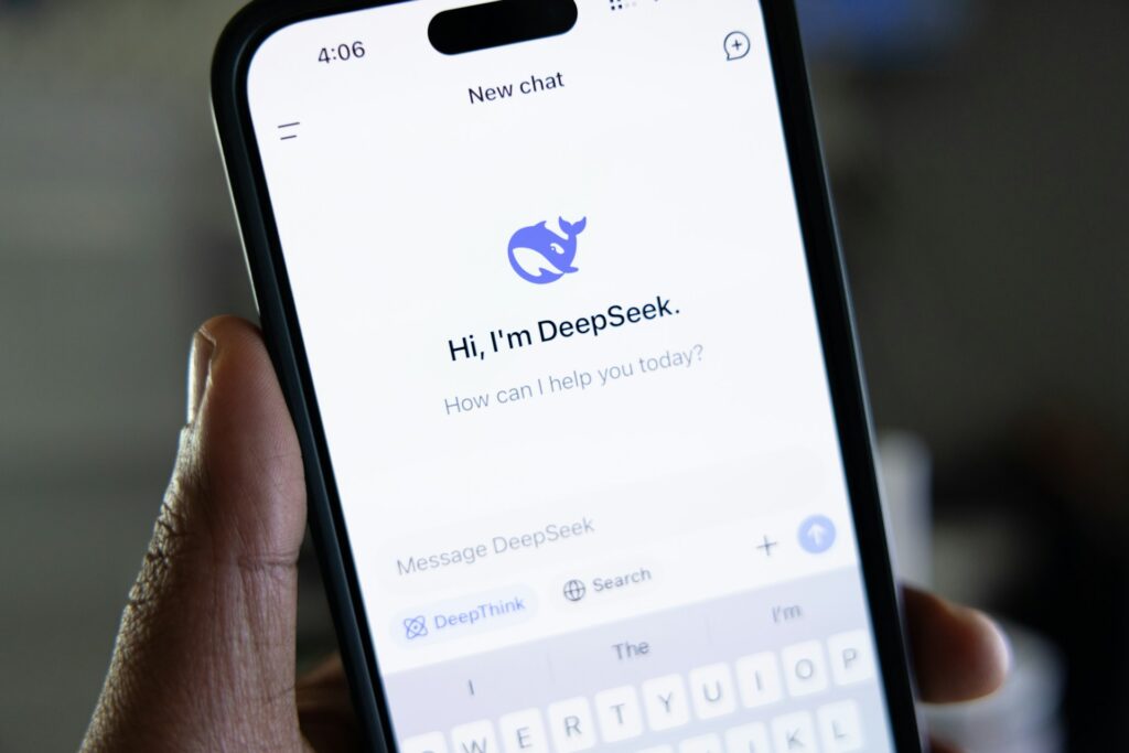DeepSeek em smartphone