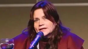 Jornalista Claudia Julieta Duque, perseguida pelo governo da Colômbia
