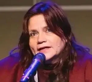 Jornalista Claudia Julieta Duque, perseguida pelo governo da Colômbia