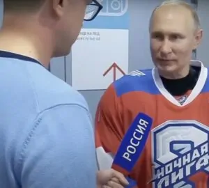 Vladimir Putin em roupas esportivas cena de novo documentário