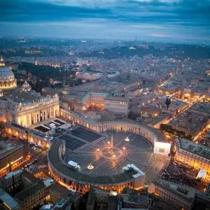 Cidade do Vaticano à noite