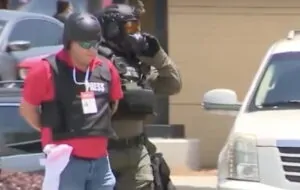 Mario Guevara jornalista de El Salvador é preso nos EUA ao cobrir protesto e corre risco de deportação