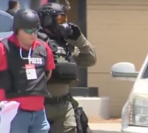 Mario Guevara jornalista de El Salvador é preso nos EUA ao cobrir protesto e corre risco de deportação