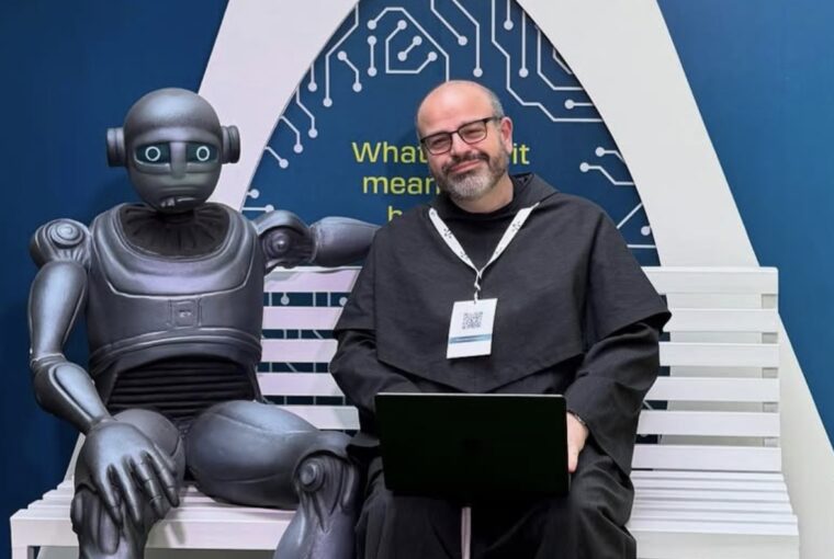 Frade Paolo Benanti, guro de inteligência artificial do Vaticano