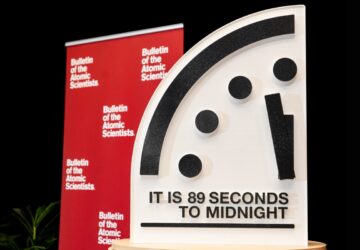 Doomsday Clock, o relógio do Juízo Final, marcou em 2025 a hora mais próxima da meia-noite em sua história, e apontou risco nuclear do Irã