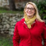Parlamentar britânica Jess Asato