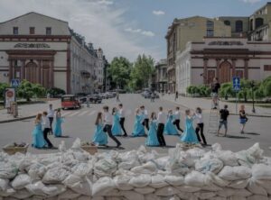 Casais na cidade ucraniana de Odesa 