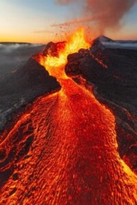 Vulcão em erupção na Islândia