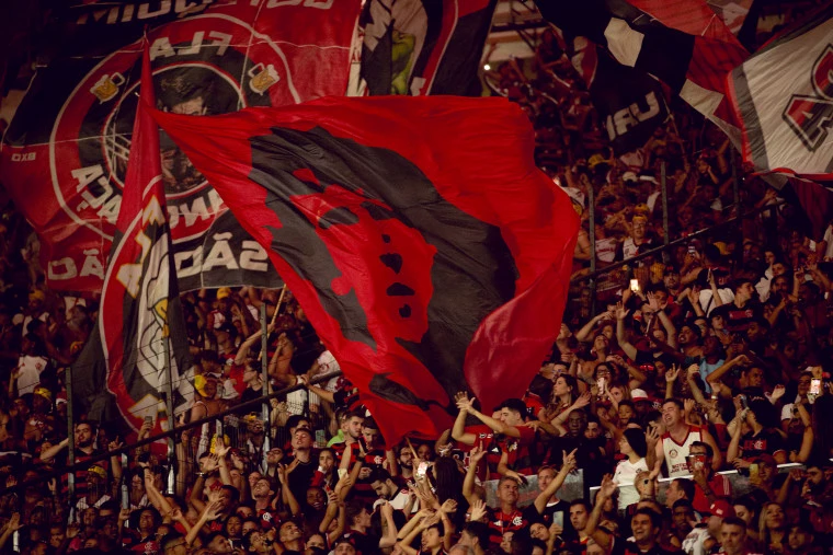 Real Madrid e Barcelona seguem como as marcas mais valiosas do futebol global; Flamengo volta ao top 50