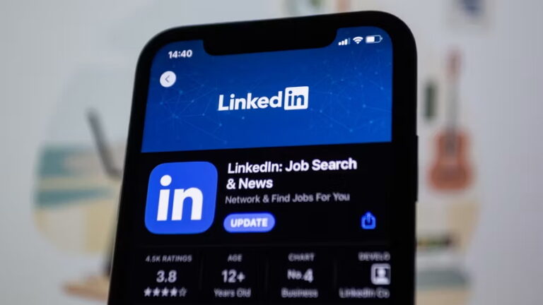 LinkedIn é a rede social com mais conteúdo feito ou editado com IA; plataforma reage criando botão para denunciar ‘lixo’