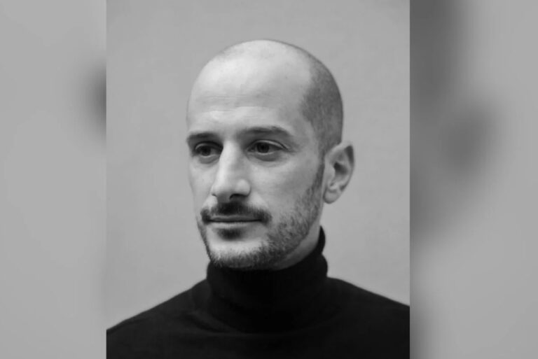 Fotojornalista francês premiado morre na Ucrânia atingido por drone russo; Macron lamenta perda
