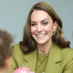 Kate Middleton em visita a centro de suporte infantil em Oxford