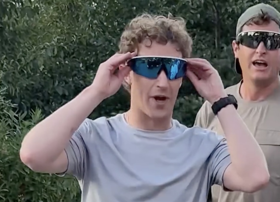 Mark Zuckerberg com oculos Meta-Oakley