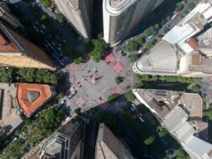 Vista aérea da Praça Sete de Setembro e do Obelisco em Belo Horizonte, MG. A foto recebeu menção honrosa no concurso Wiki Loves Monuments Brasil