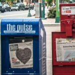 Estações de venda de jornais em rua dos EUA