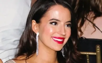 Mãe de filho de Musk abre processo contra Grok por fotos eróticas criadas com recurso de ‘nudificação’