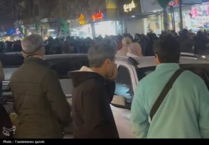 Protestos no Irã, onde a internet sofre bloqueio desde 8 de janeiro