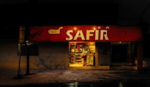 Fachada do mercado Safir em Curitiba. A foto é finalista no Sony World Photography Awards